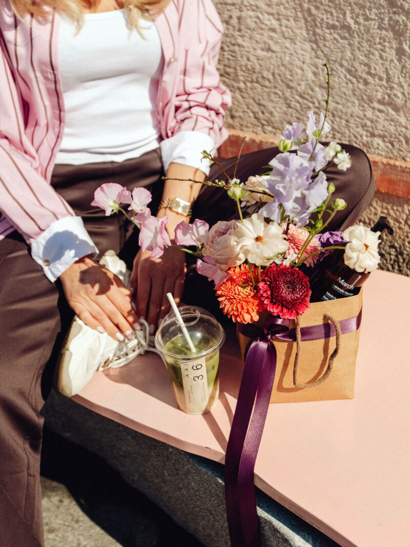 Flowers to go X March care